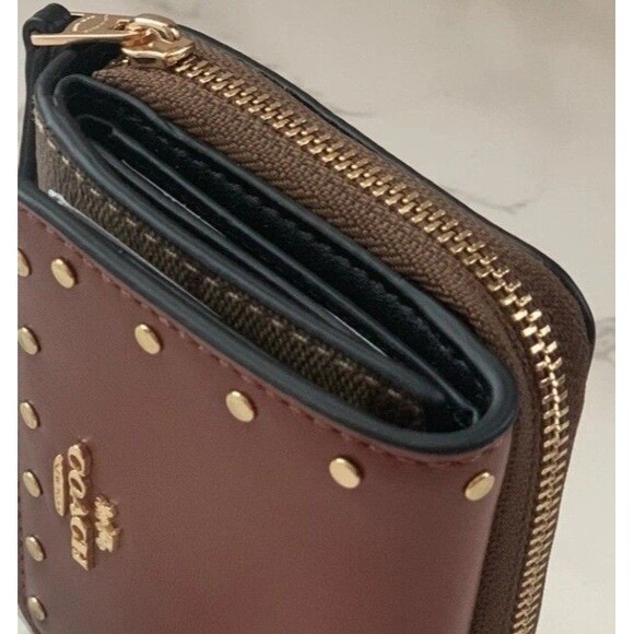 COACH Small Trifold Riley Riveted Wallet Signature Canvas, Logo, Brown Zip - Picture 2 of 5